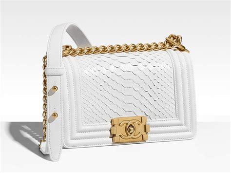 chanel pre fall 2017 handbags|chanel gift with purchase 2017.